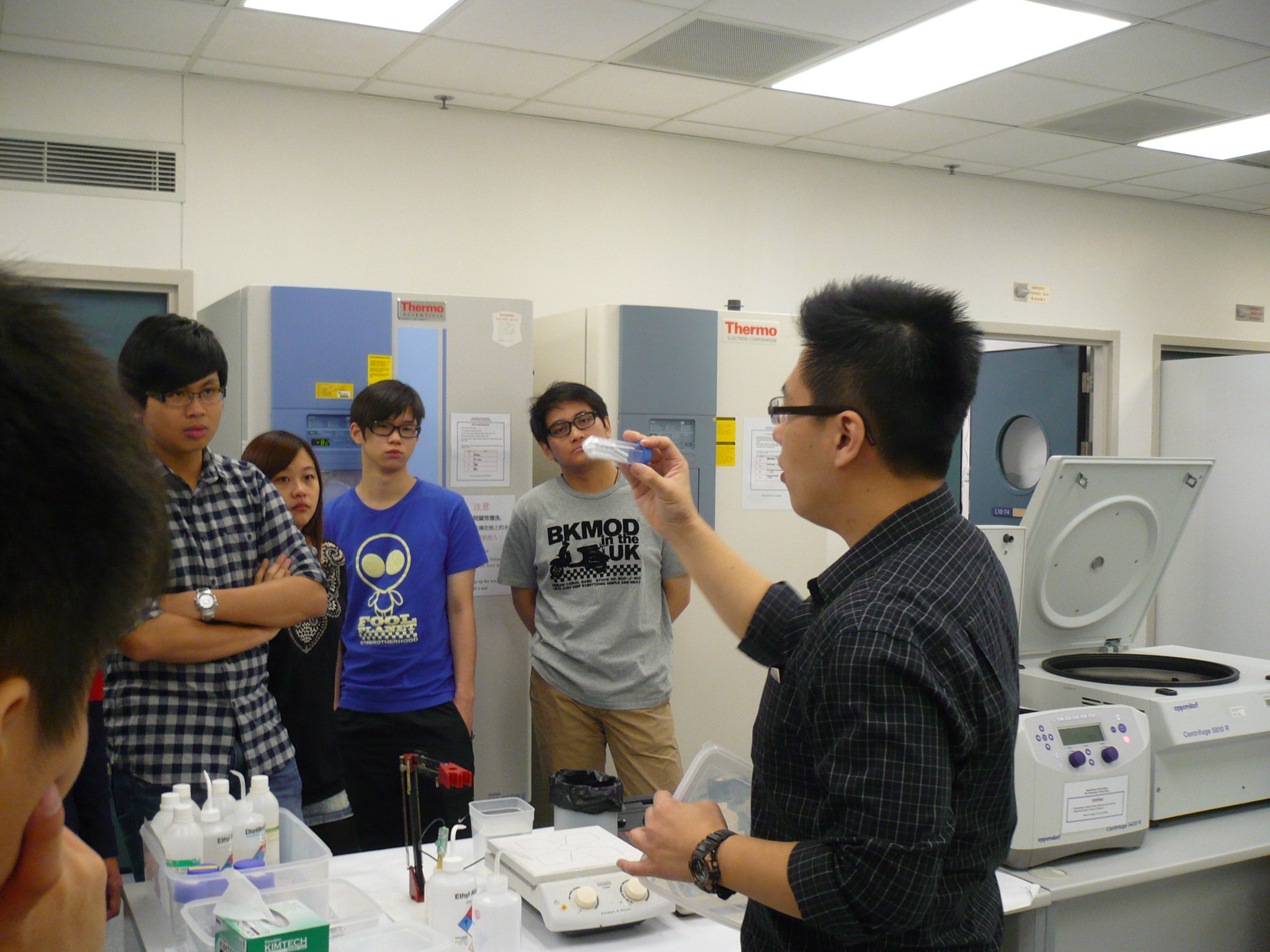 Visit to the Laboratories of the Department of Psychiatry, Li Ka Shing Faculty of Medicine, The University of Hong Kong (HKU) - Photo - 7