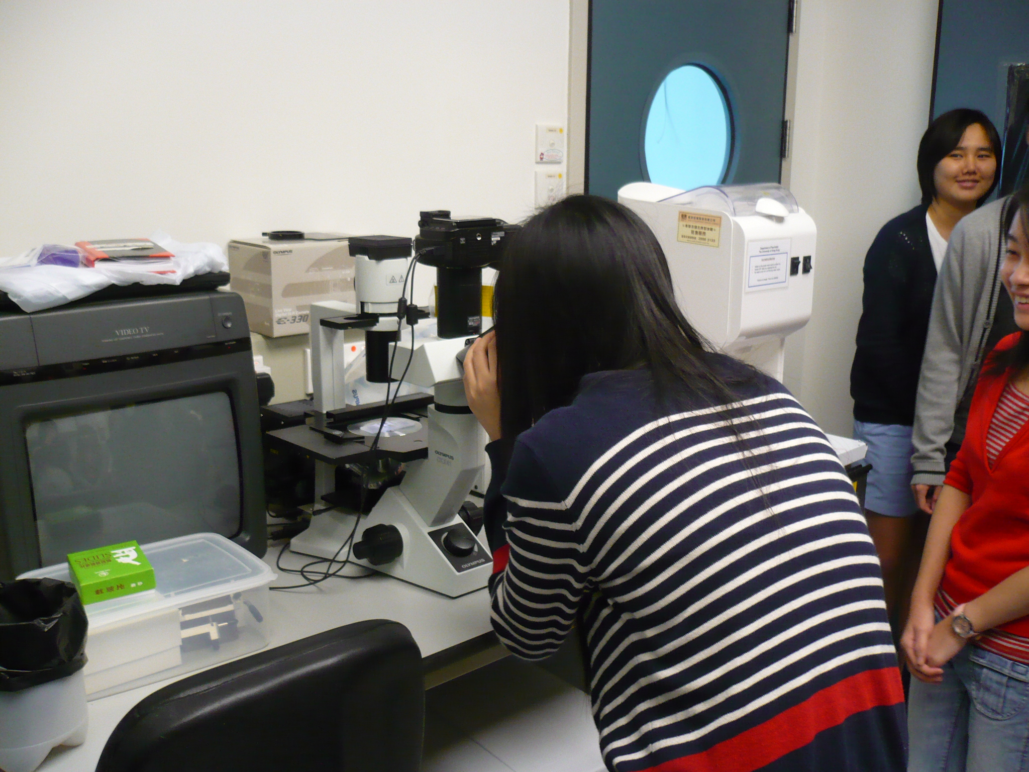 Visit to the Laboratories of the Department of Psychiatry, Li Ka Shing Faculty of Medicine, The University of Hong Kong (HKU) - Photo - 11
