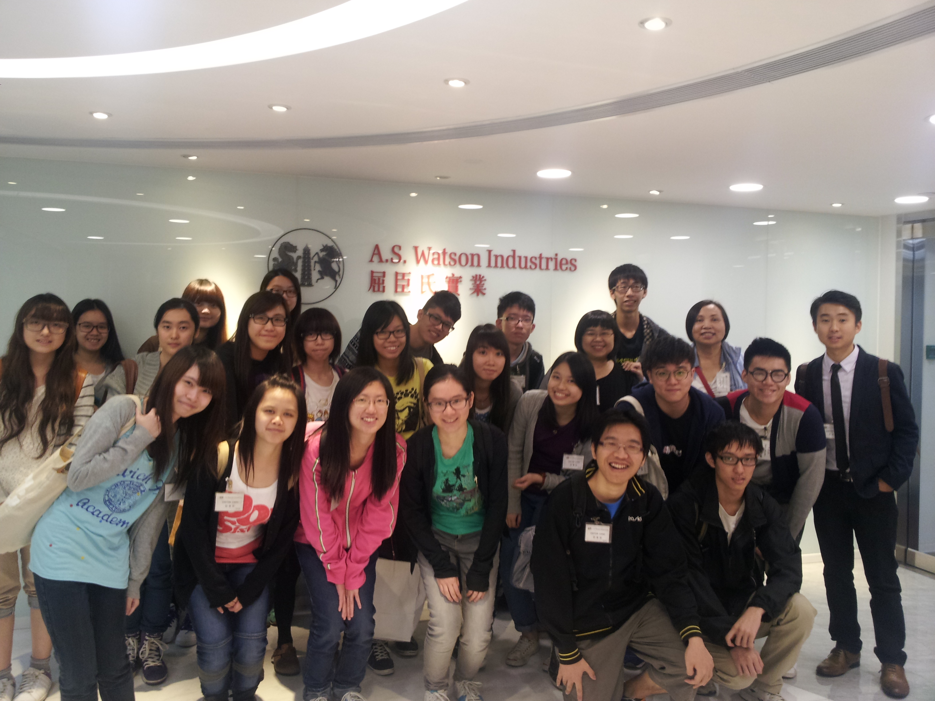 Visit to Watsons Water Center in Taipo - Photo - 3
