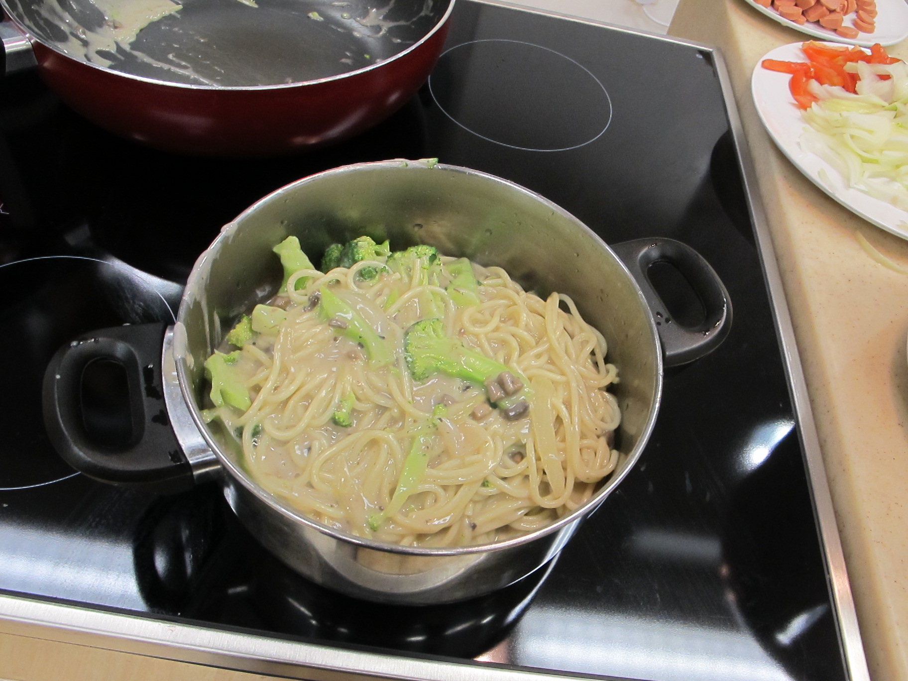 Feeding Hong Kong – Prepare nutritious, simple and low budget cookbook for the needy - Photo - 31