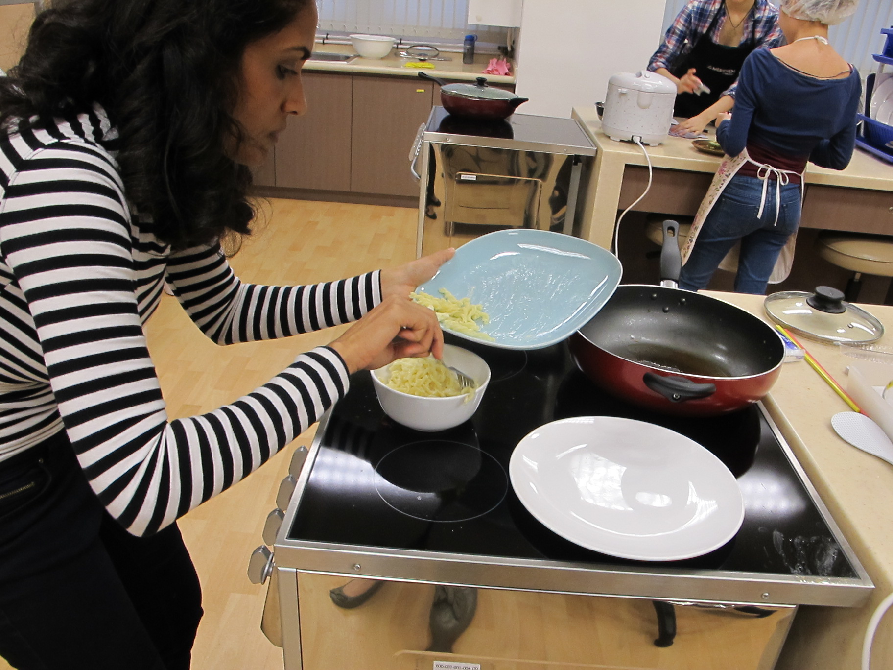Feeding Hong Kong – Prepare nutritious, simple and low budget cookbook for the needy - Photo - 43