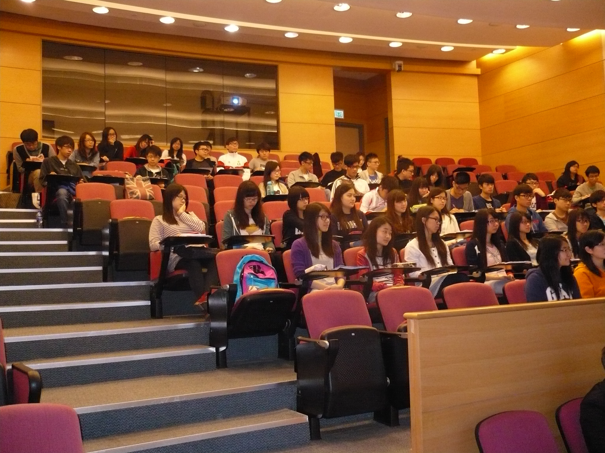 Briefing Session for the 2014 Summer Work Experience Programme in ActiveCare Group cum Academic Seminar "Medication Management for the Elderly" - Photo - 3