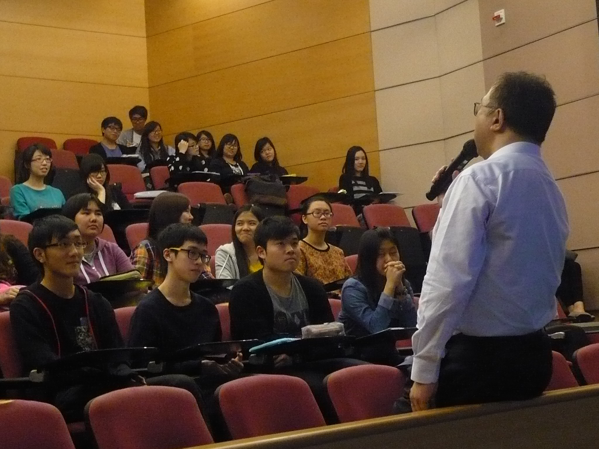 Briefing Session for the 2014 Summer Work Experience Programme in ActiveCare Group cum Academic Seminar "Medication Management for the Elderly" - Photo - 17