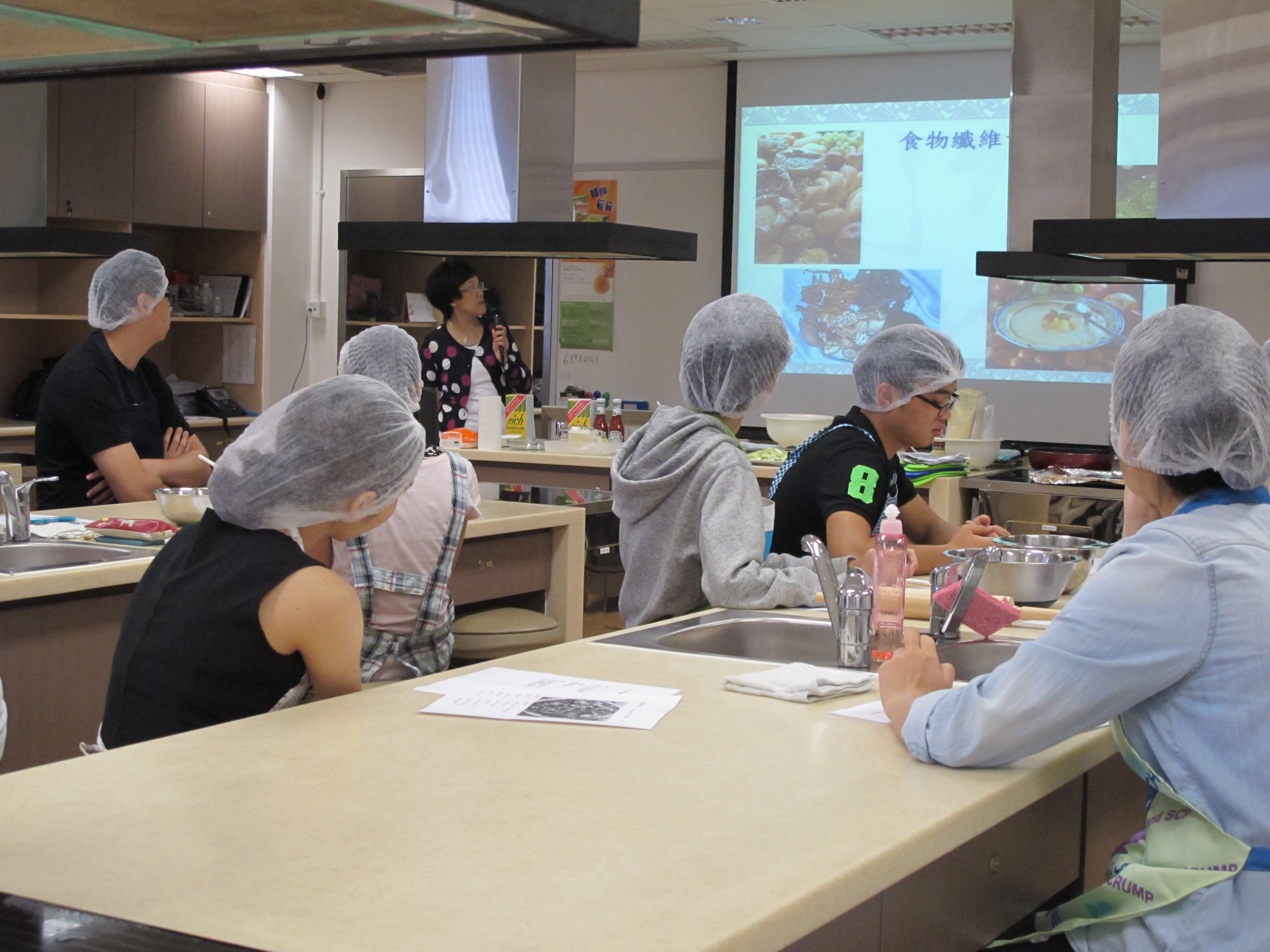 Meeting with Experienced Registered Dietitian - Photo - 3