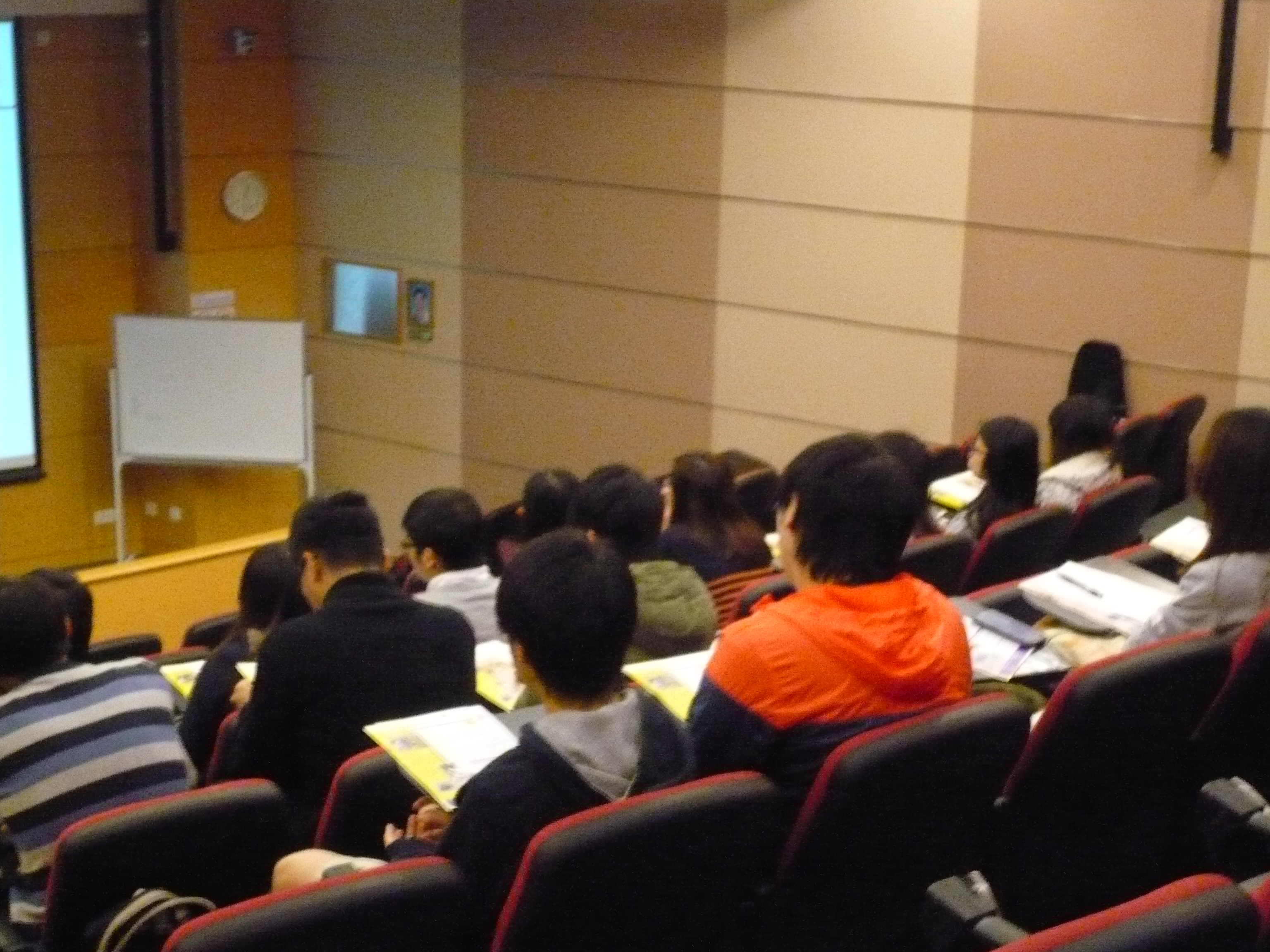 Admission Talk on the BSc (Hons) in Biological Science programme, Edinburgh Napier University in collaboration with HKU SPACE - Photo - 3