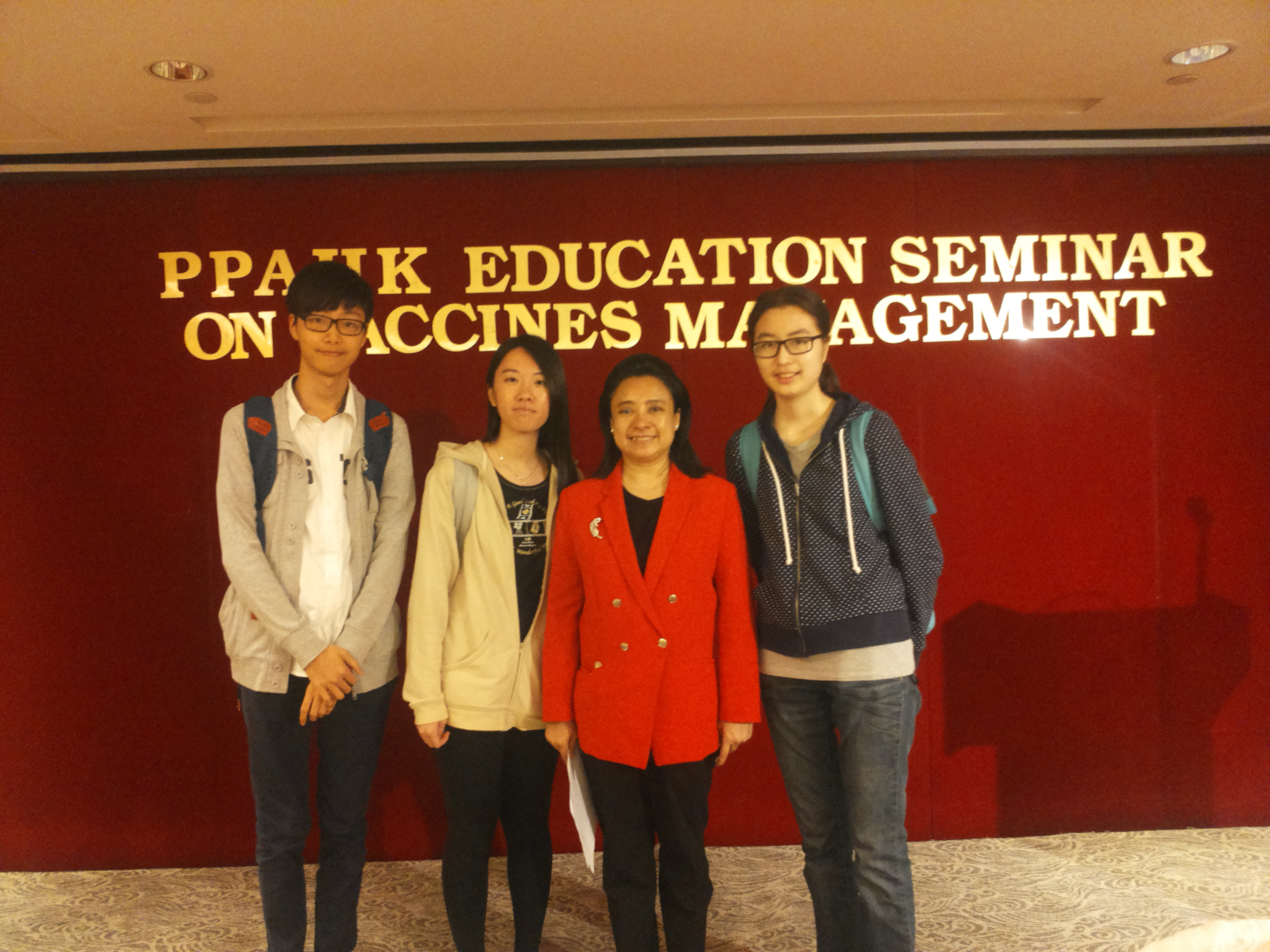 Put Theories, Knowledge and Skills Learnt into Practice - Photo - 1