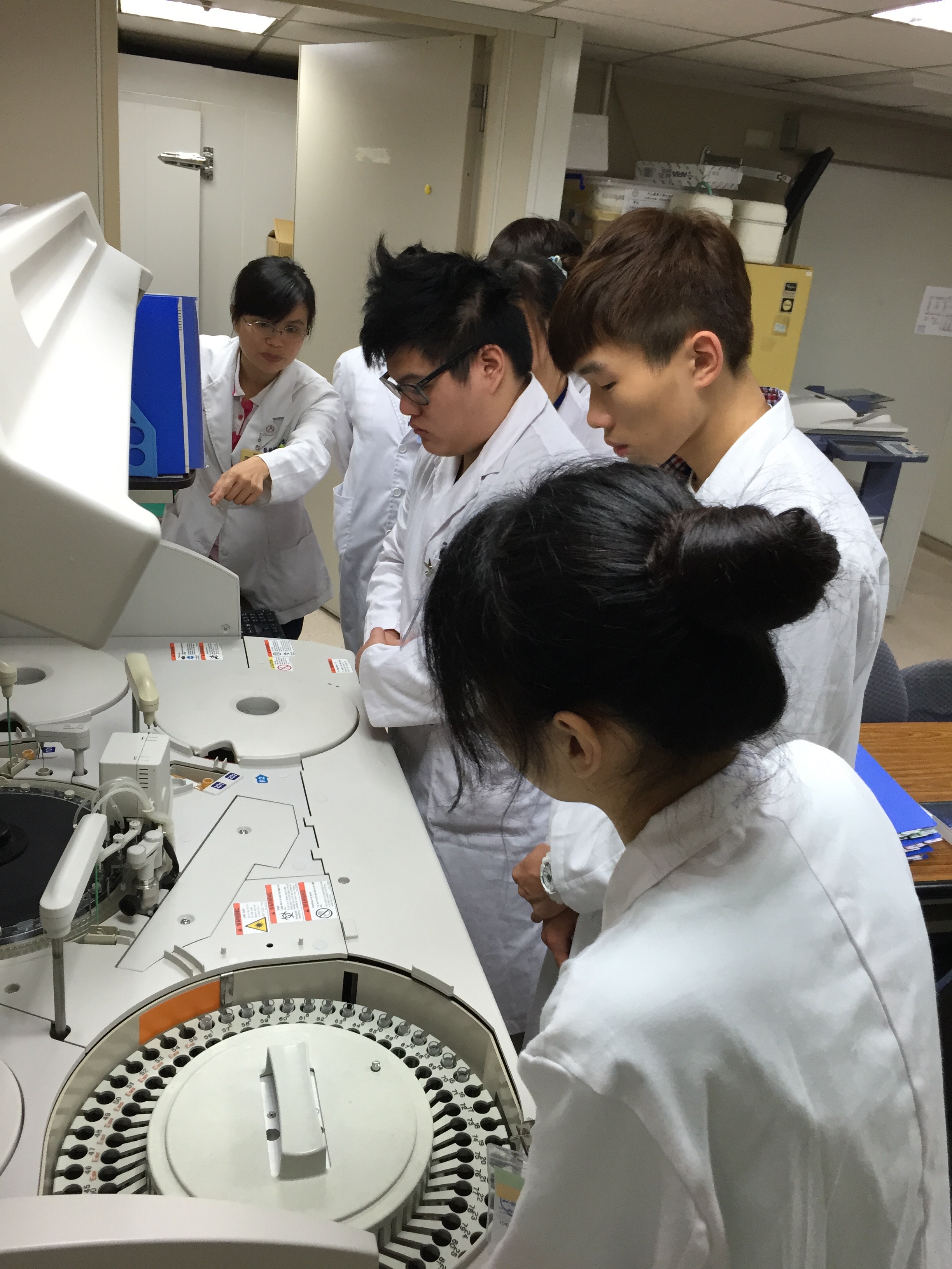 2015年醫療及保健產品管理高級文憑配藥學及化驗科學台中研習團 - Photo - 15