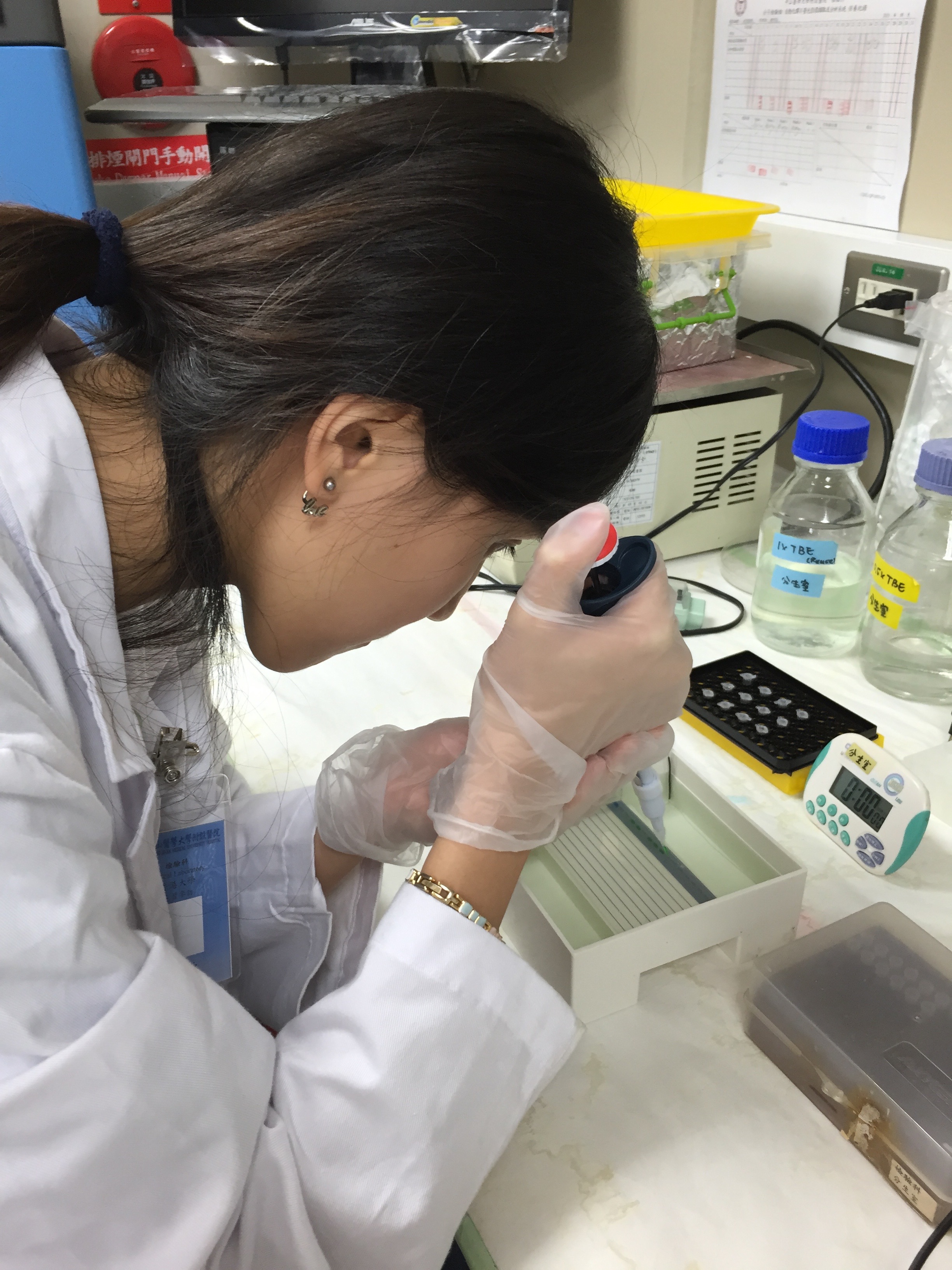 2015年醫療及保健產品管理高級文憑配藥學及化驗科學台中研習團 - Photo - 17