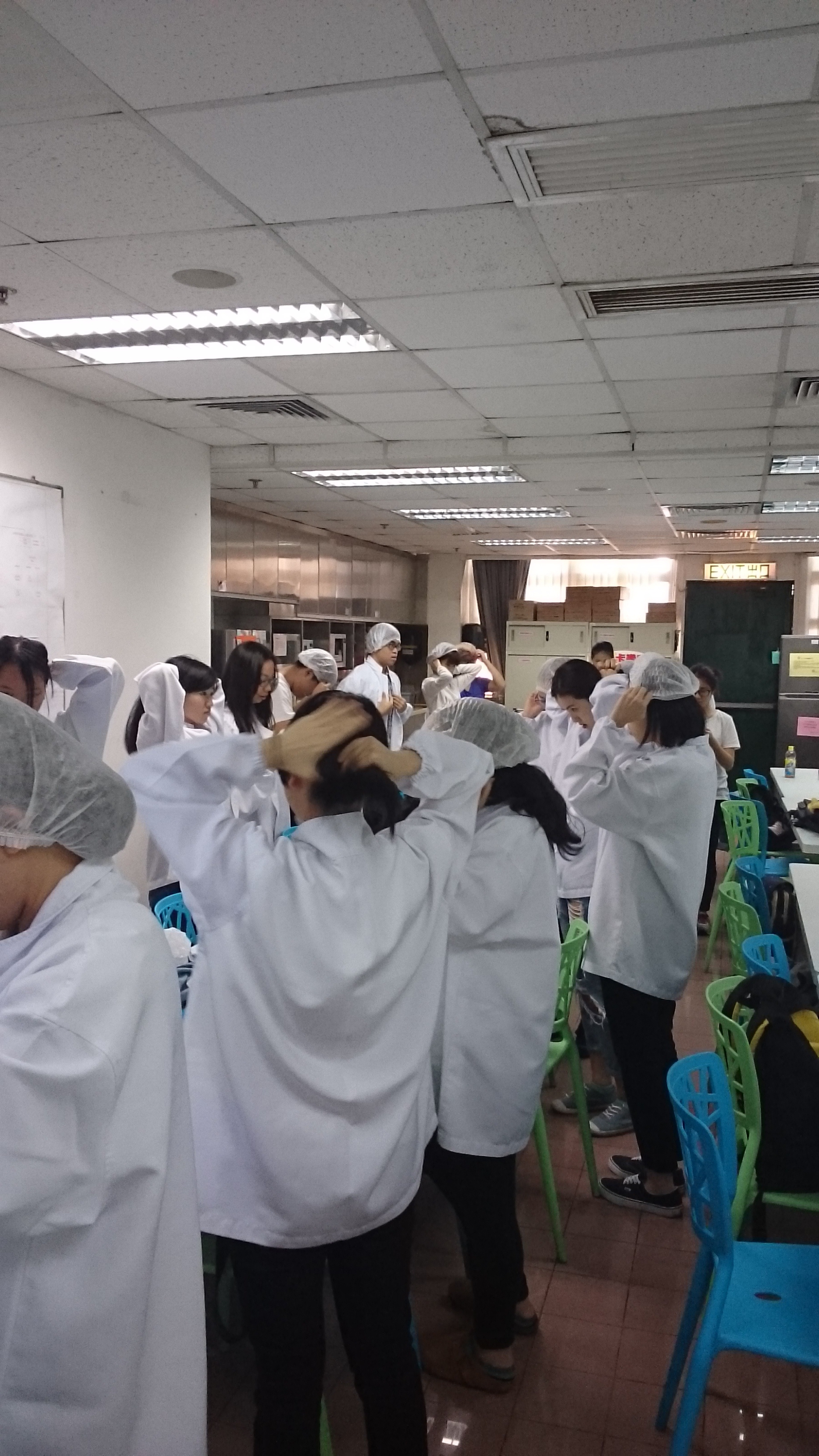 Visit to Calbee Hong Kong Factory in Tseung Kwan O - Photo - 9