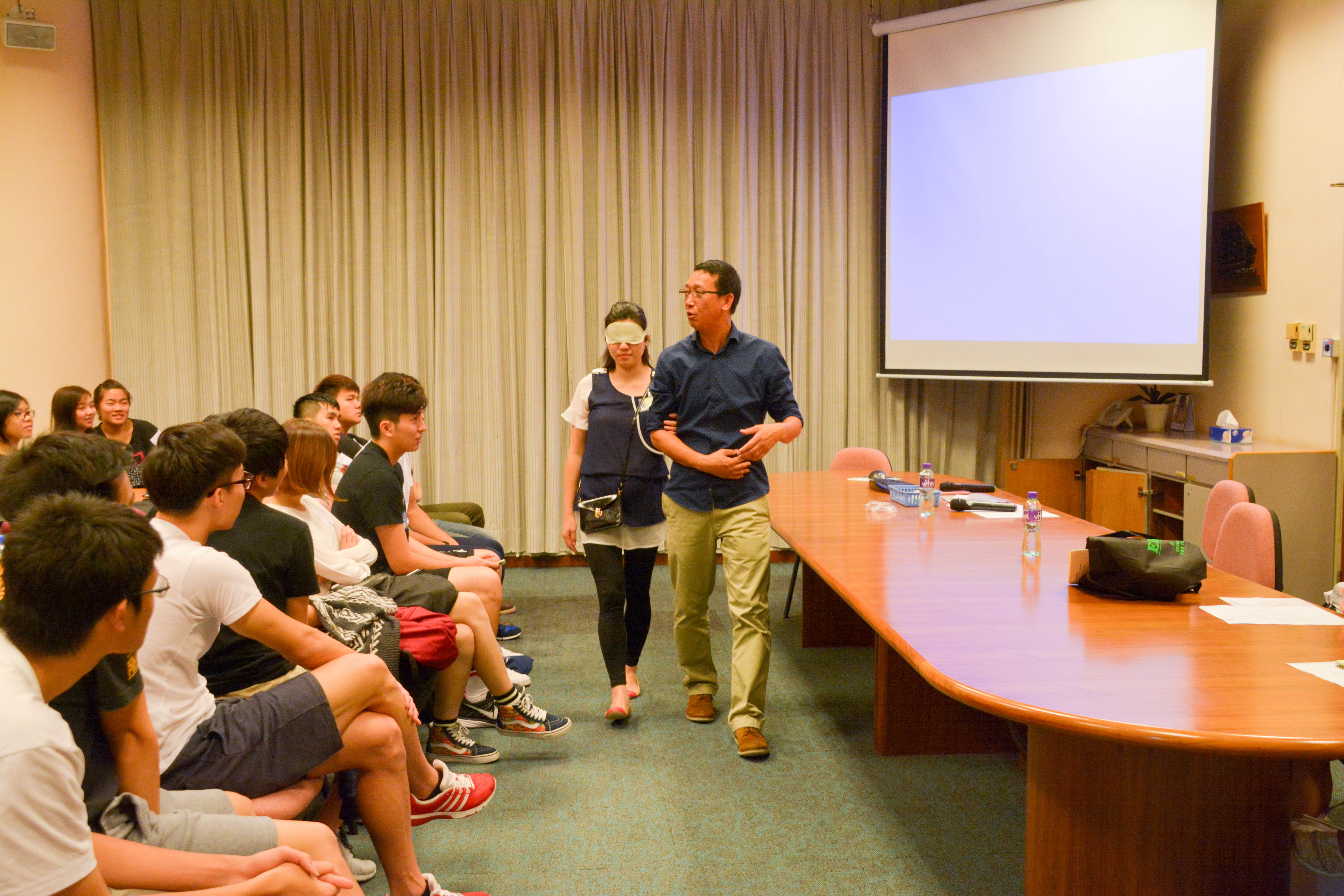 Visit to Ebenezer School - Photo - 9