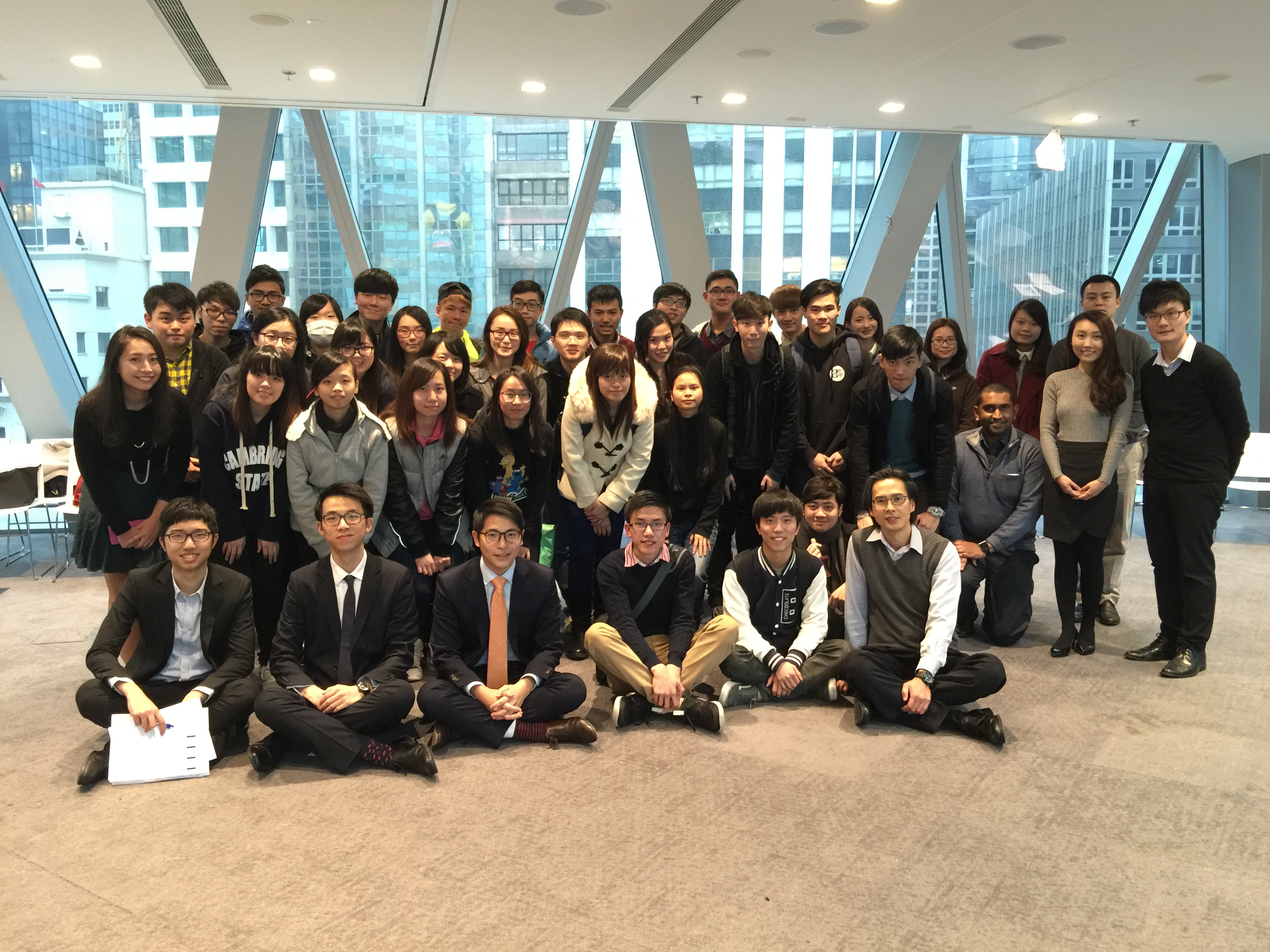 參觀渣打銀行 - Photo - 1
