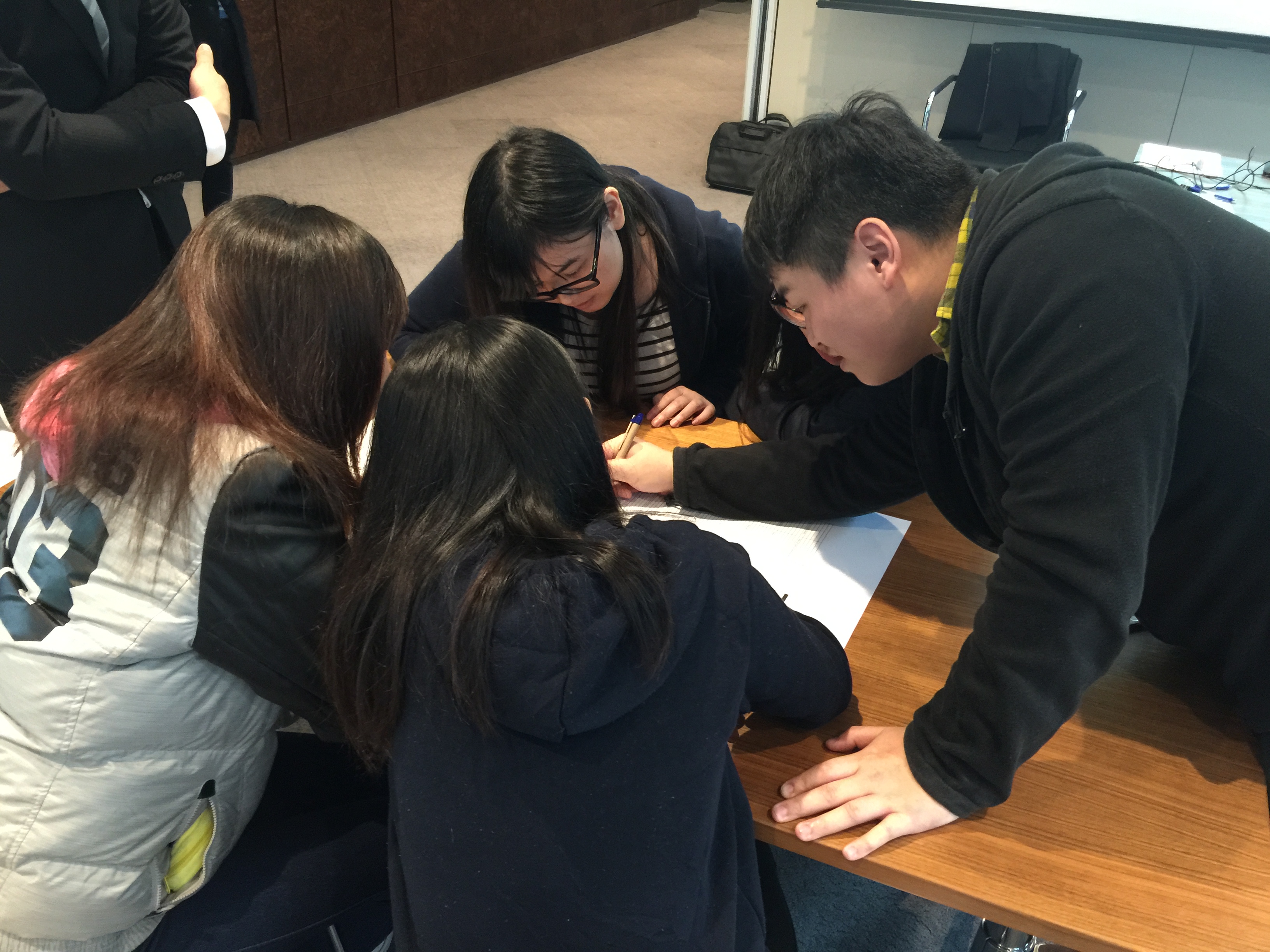 參觀渣打銀行 - Photo - 13