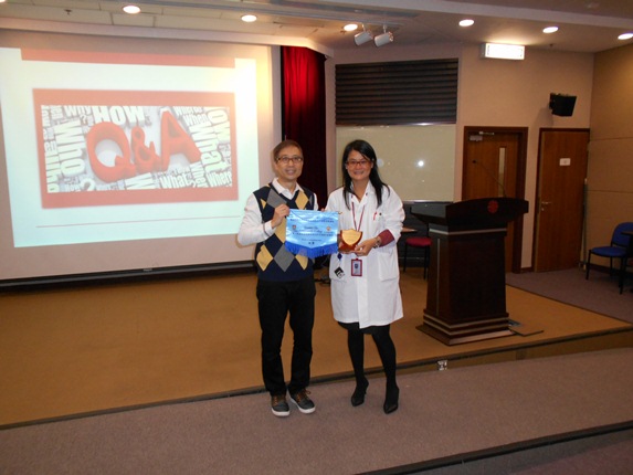 Visit to the Pharmacy Department of Caritas Medical Centre - Photo - 7
