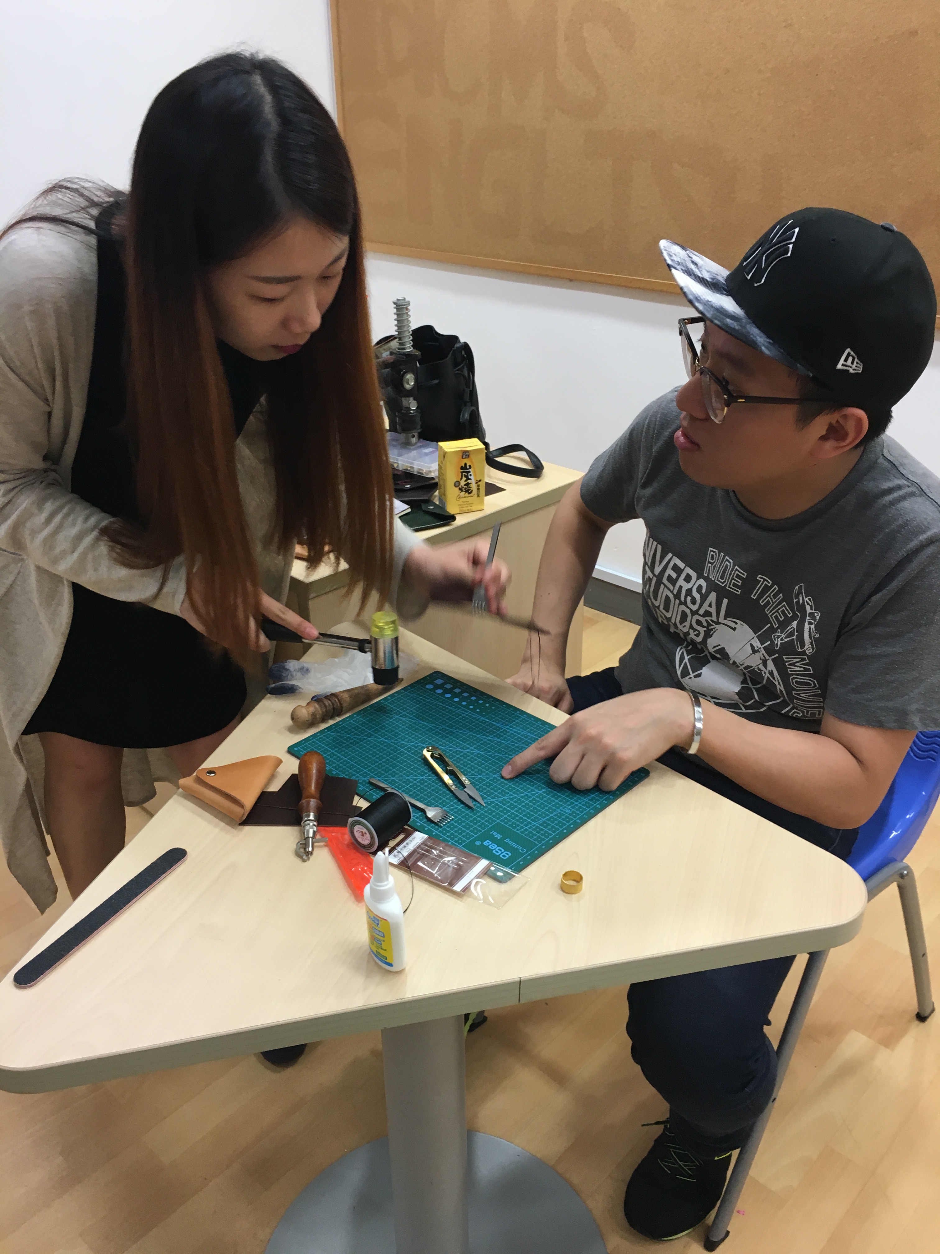 Alumni Leather Workshop 2016 - Photo - 5