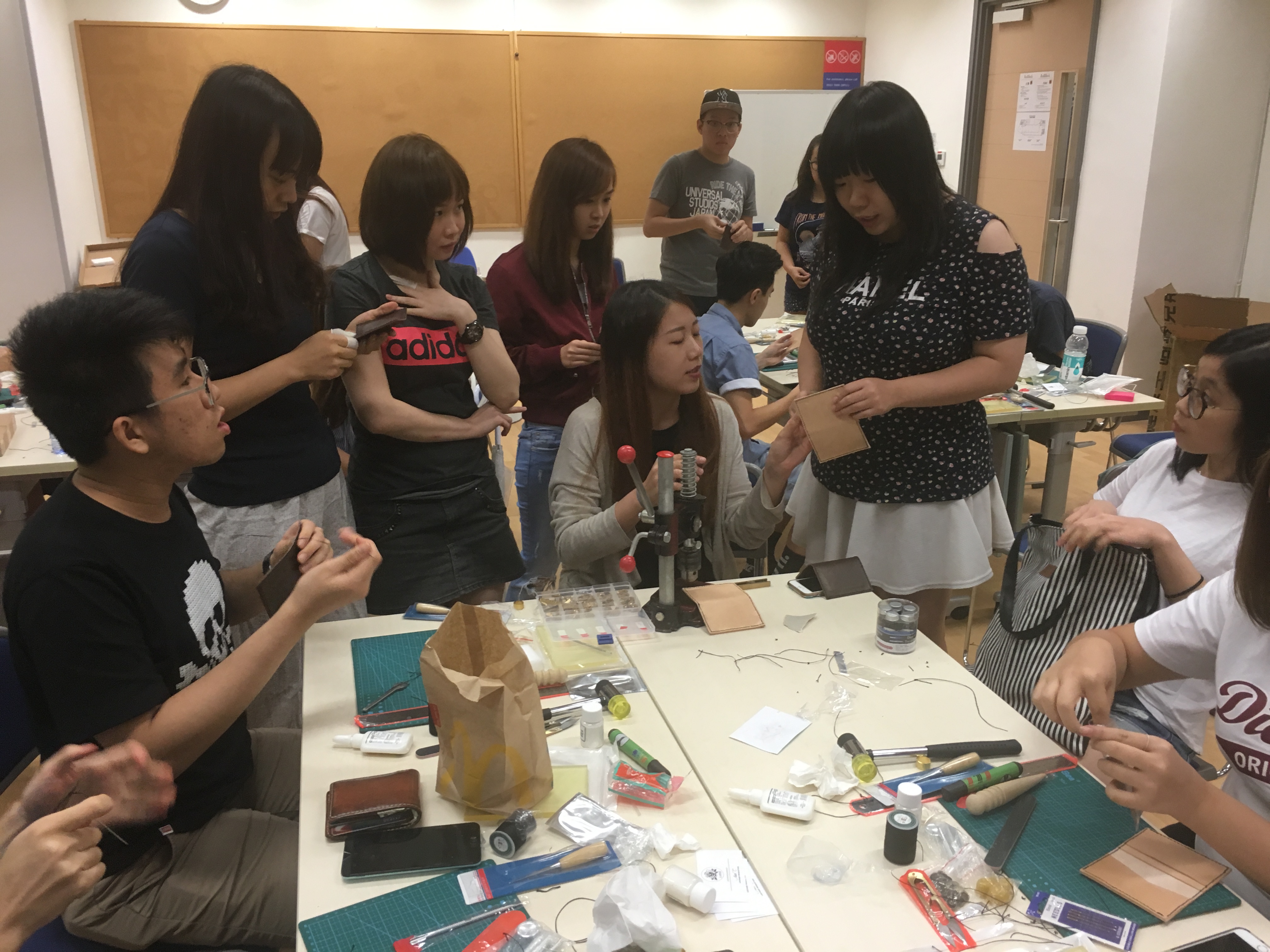 Alumni Leather Workshop 2016 - Photo - 7