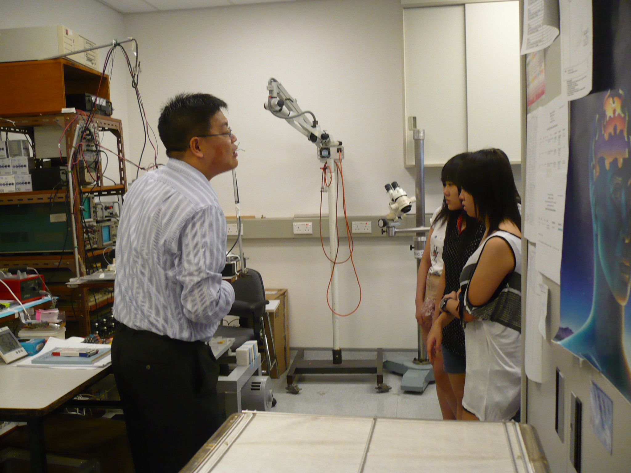 Visit to Laboratories of HKU  (for Year 1 Students of the Higher Diploma in Medical and Health Products Management Programme) - Photo - 9