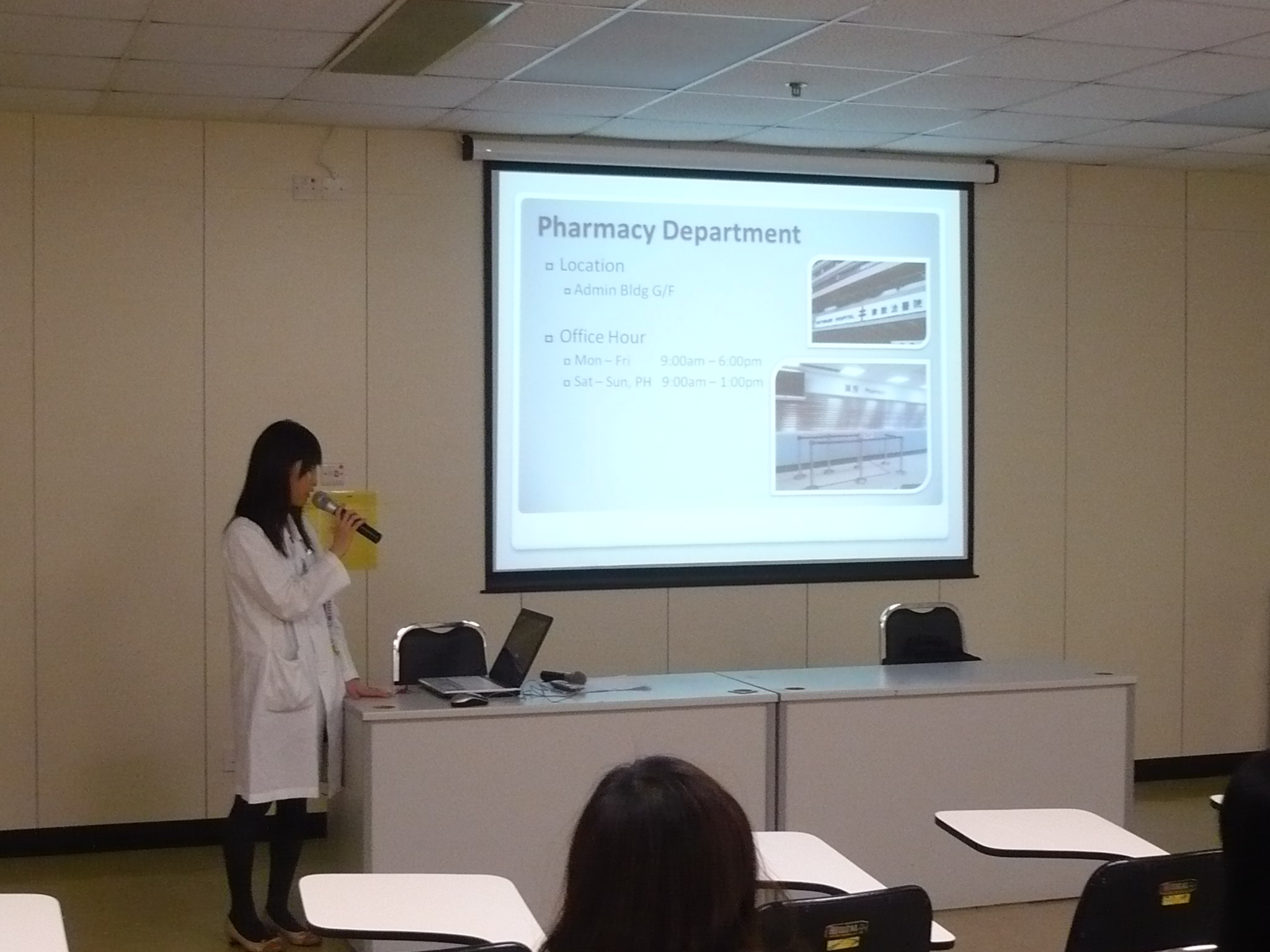 Visit to the Pharmacy Department of Ruttonjee Hospital - Photo - 9