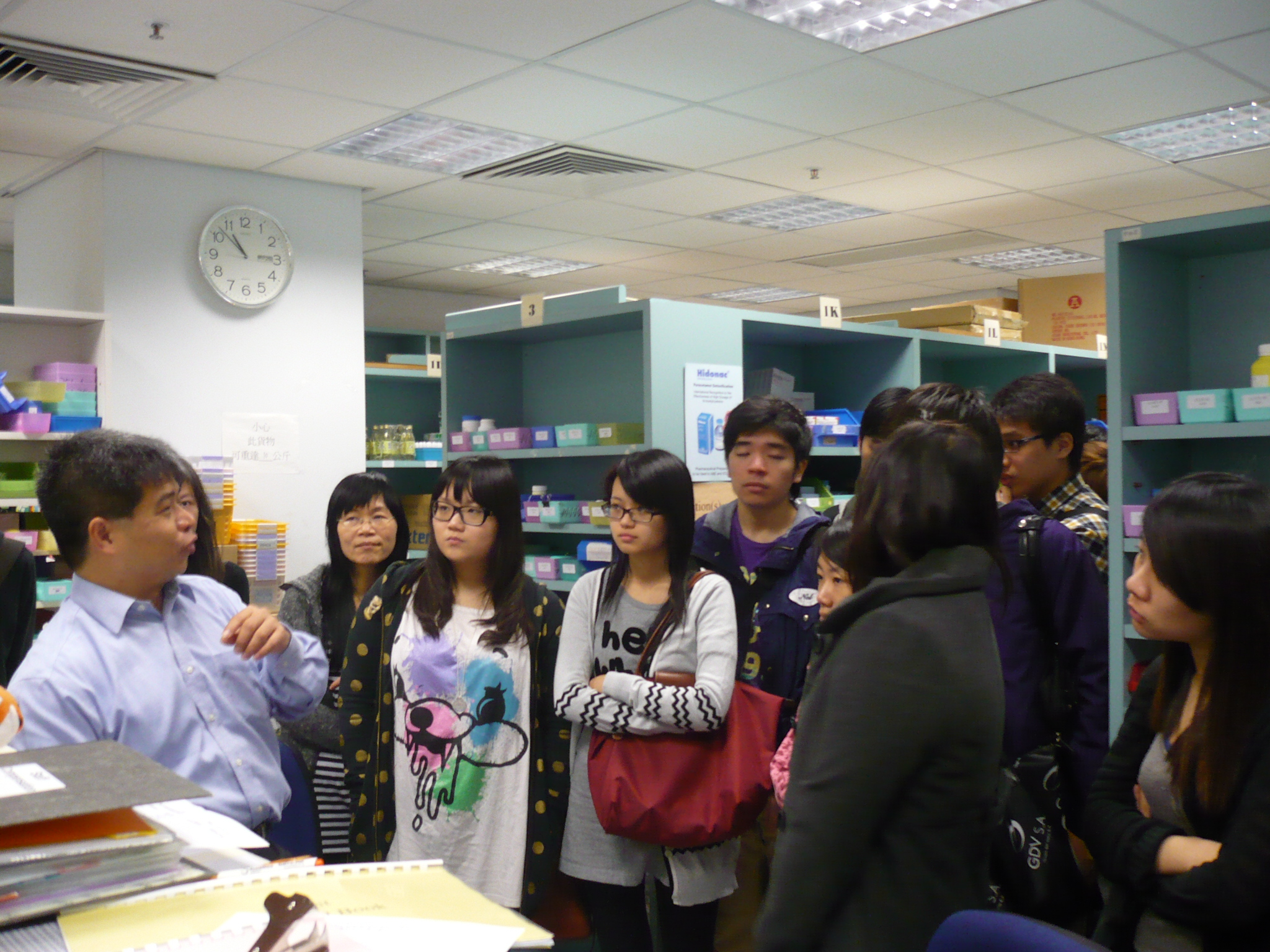 Visit to the Pharmacy Department of Ruttonjee Hospital - Photo - 29